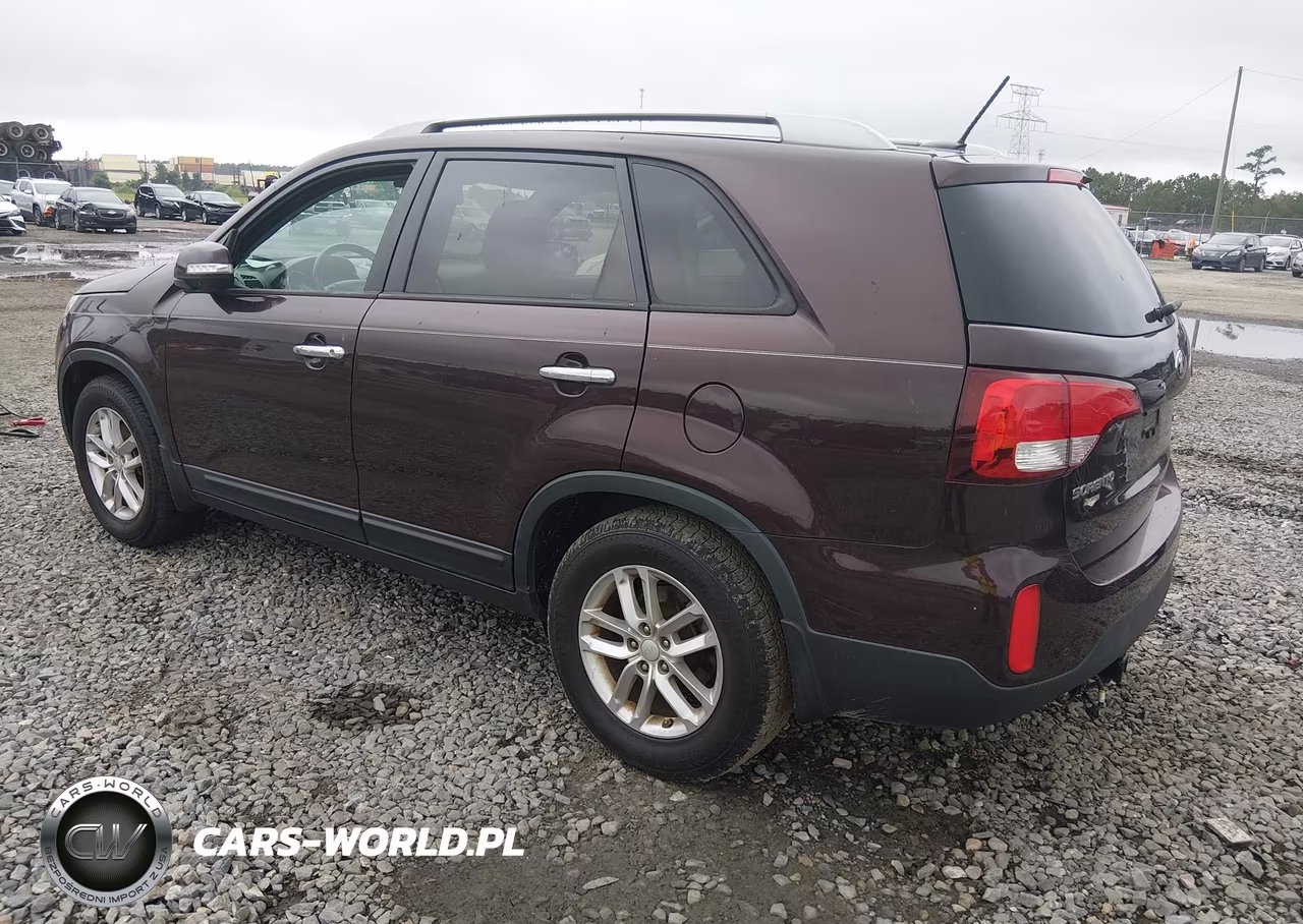 2015 Kia Sorento Lx VIN:5XYKT3A61FG640337 - 3