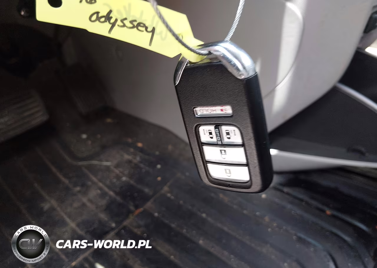 2016 Honda Odyssey Se VIN:5FNRL5H33GB151842 - 11