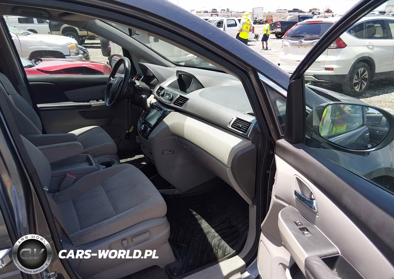 2016 Honda Odyssey Se VIN:5FNRL5H33GB151842 - 5