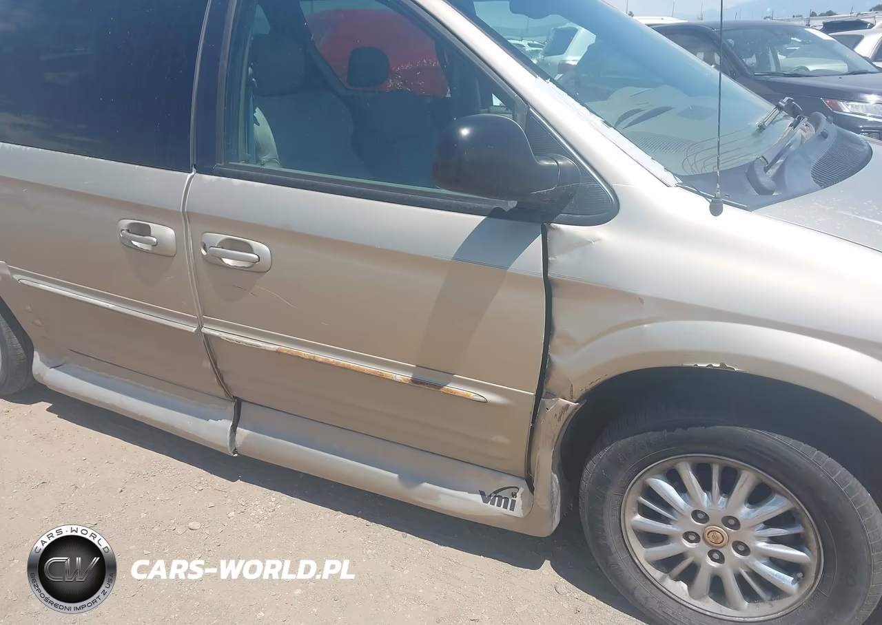 2002 Chrysler Town & Country Limited VIN:2C8GP64L12R510494 - 6
