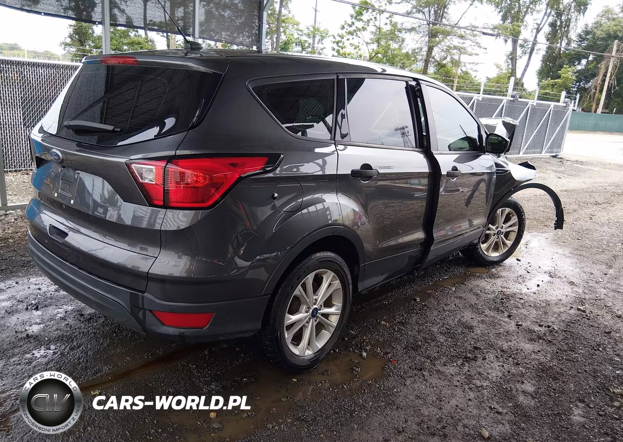 2019 Ford Escape S VIN:1FMCU0F78KUB92815 - 4
