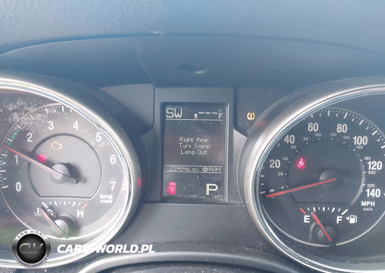 2012 Jeep Grand Cherokee Laredo VIN:1C4RJFAG4CC156726 - 7