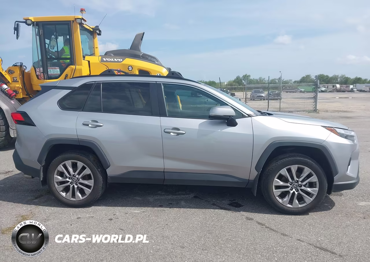 2023 Toyota Rav4 Xle Premium VIN:2T3C1RFV4PC228382 - 13
