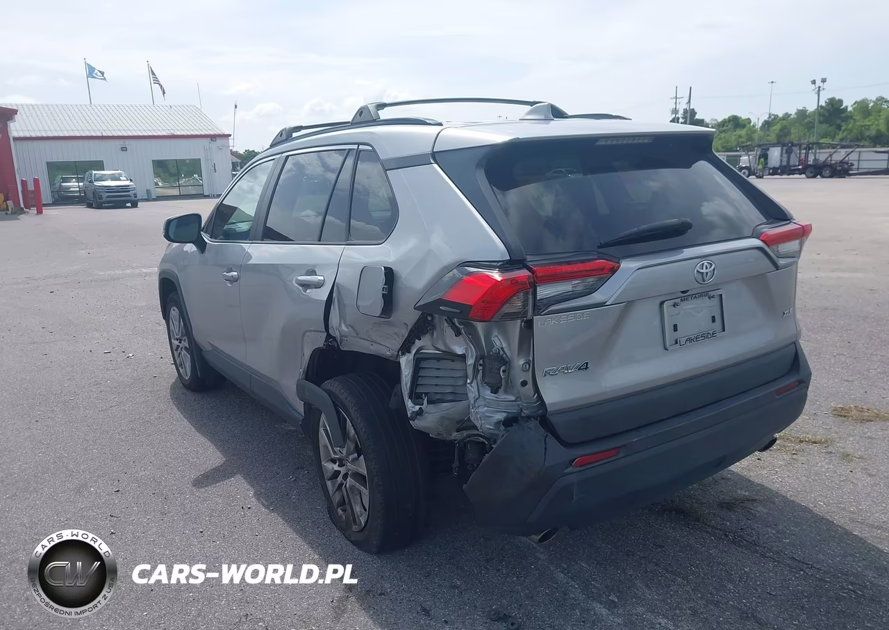 2023 Toyota Rav4 Xle Premium VIN:2T3C1RFV4PC228382 - 3
