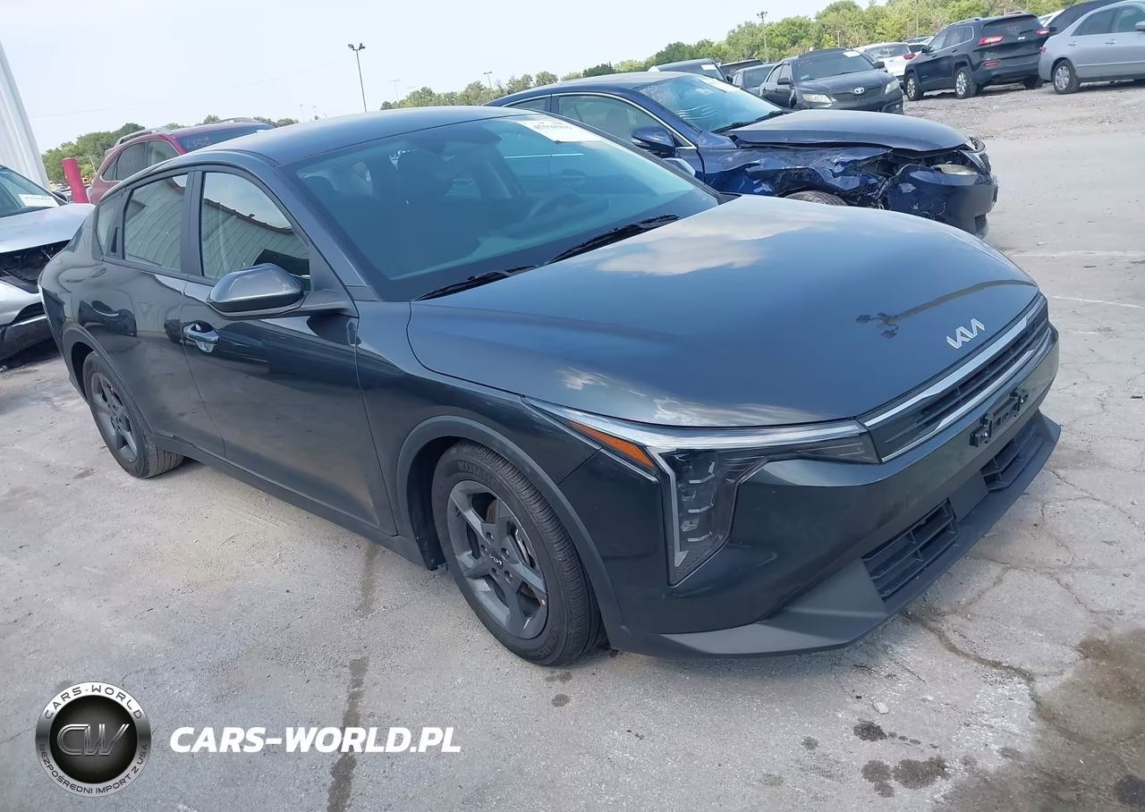 2025 Kia K4 Lxs VIN:3KPFT4DE9SE103846 - 1
