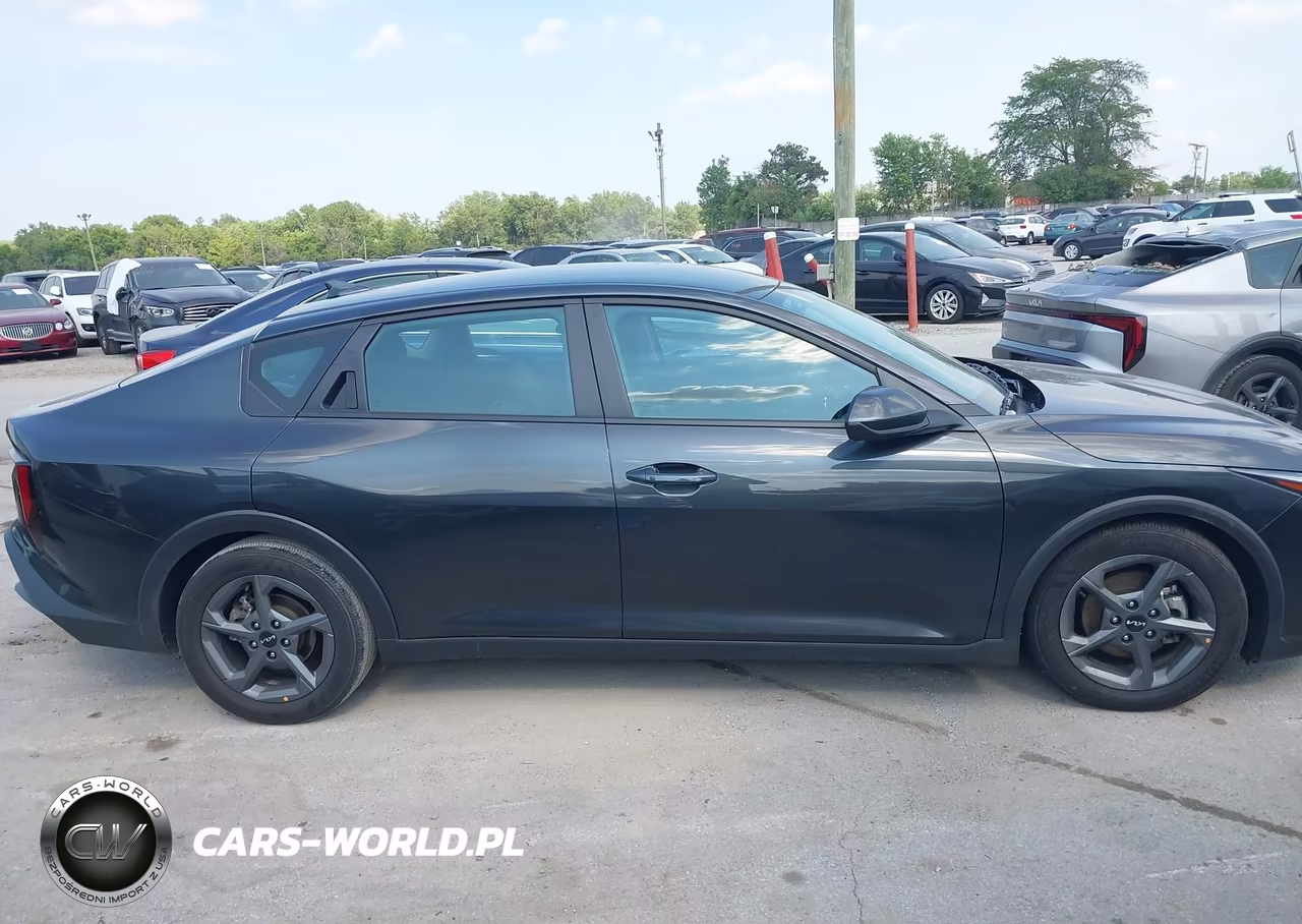 2025 Kia K4 Lxs VIN:3KPFT4DE9SE103846 - 13