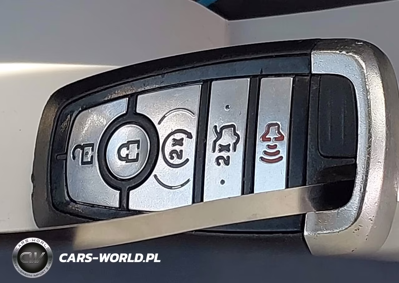 2020 Ford Fusion Titanium VIN:3FA6P0D98LR152830 - 11