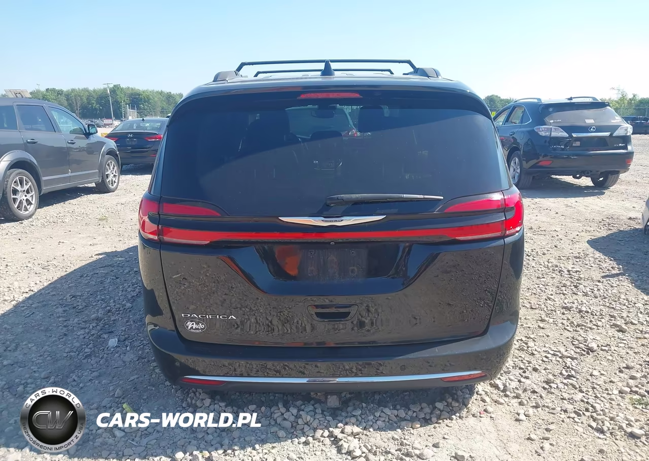 2022 Chrysler Pacifica Touring L VIN:2C4RC1BG4NR117107 - 16