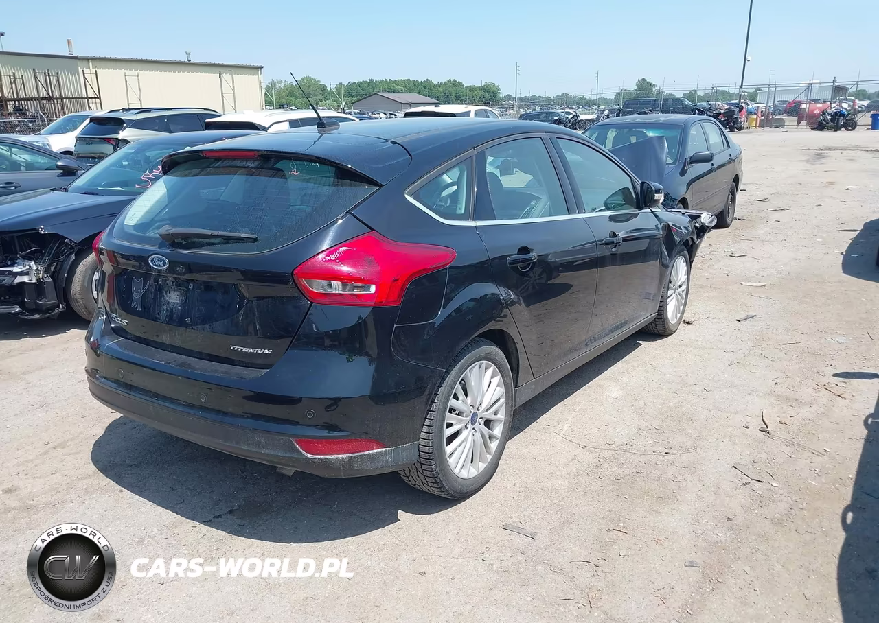 2017 Ford Focus Titanium VIN:1FADP3N22HL324821 - 4