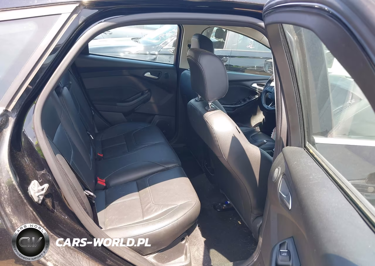 2017 Ford Focus Titanium VIN:1FADP3N22HL324821 - 8