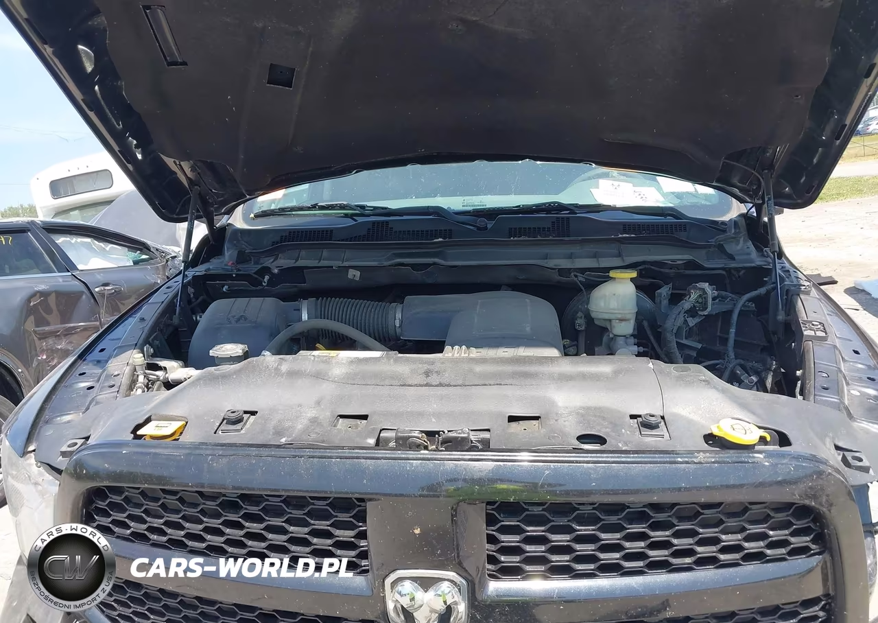 2017 Ram 1500 Express 4X4 6'4 Box VIN:1C6RR7FG2HS534666 - 10