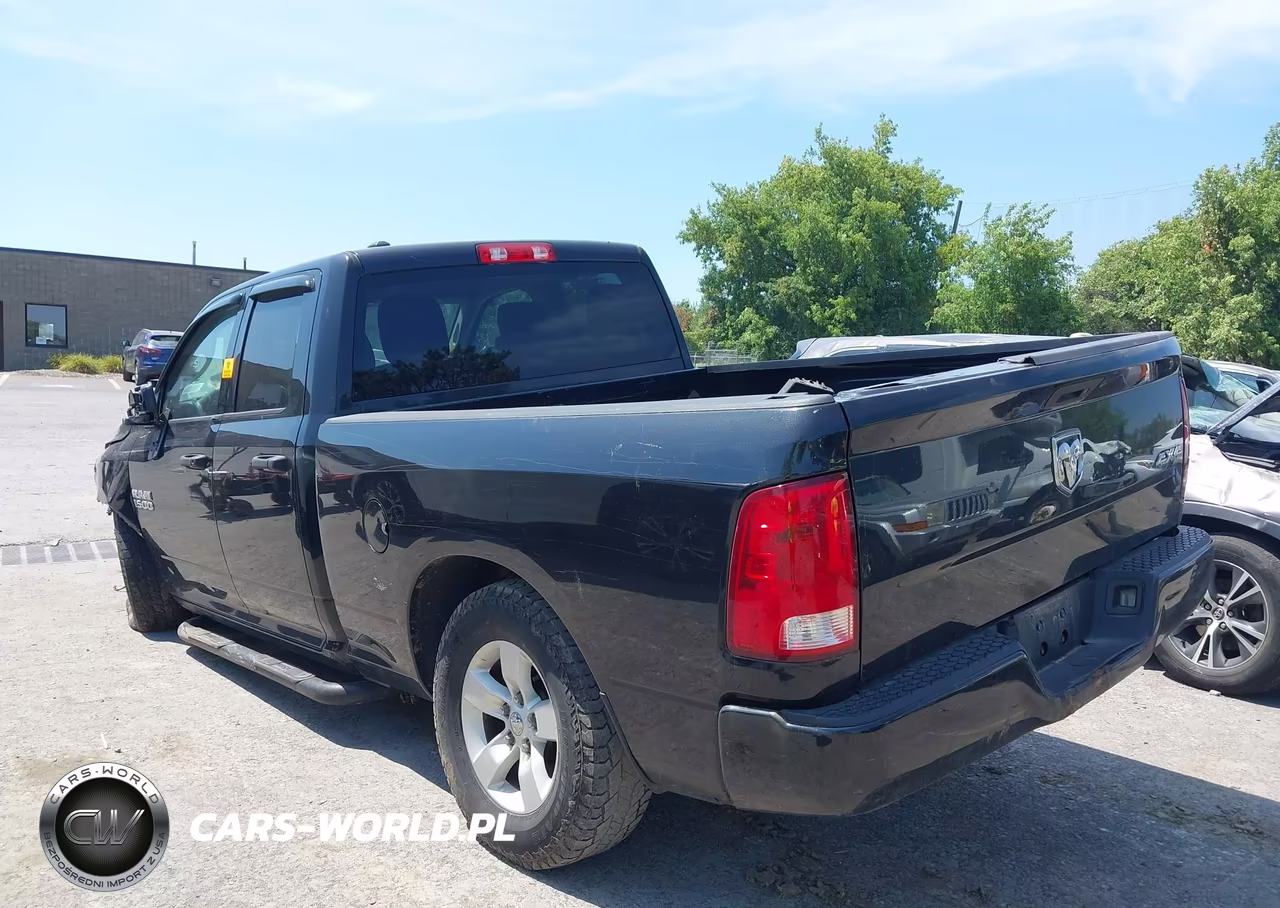 2017 Ram 1500 Express 4X4 6'4 Box VIN:1C6RR7FG2HS534666 - 3