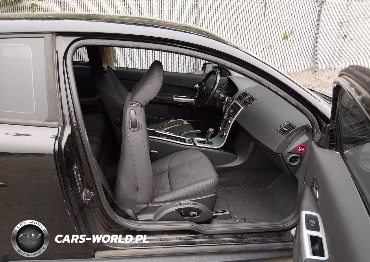 2011 Volvo C30 R-Design-T5 (Retail Only) VIN:YV1672MK9B2223703 - 5