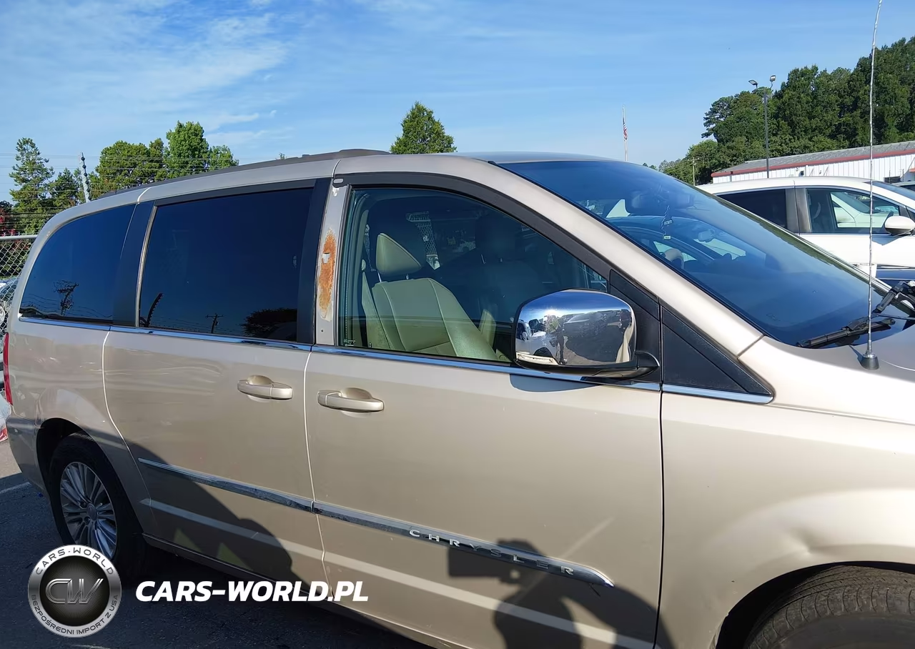 2015 Chrysler Town & Country Touring-L VIN:2C4RC1CG2FR646619 - 14