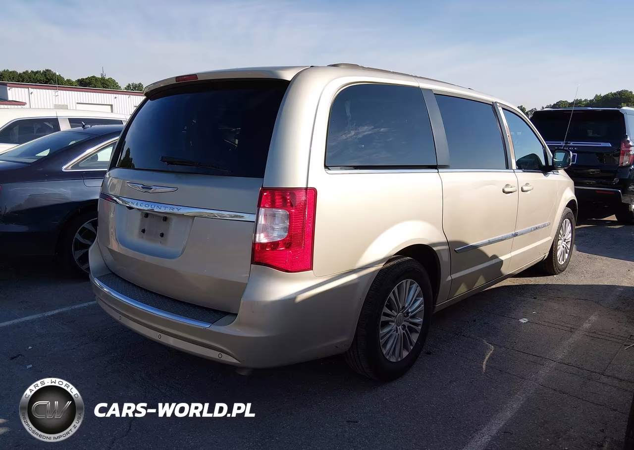 2015 Chrysler Town & Country Touring-L VIN:2C4RC1CG2FR646619 - 4