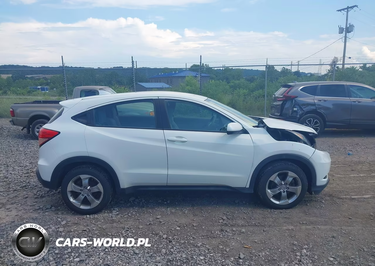 2018 Honda Hr-V Lx VIN:3CZRU6H35JM722828 - 13