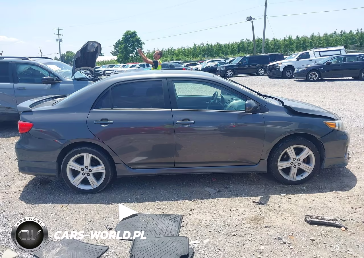 2013 Toyota Corolla S VIN:2T1BU4EE6DC052043 - 13