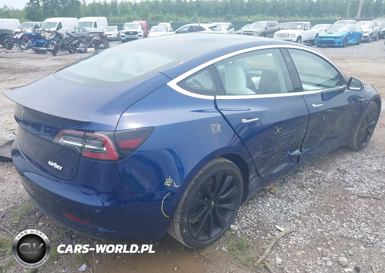 2018 Tesla Model 3 Long Range-Performance VIN:5YJ3E1EB2JF056121 - 4