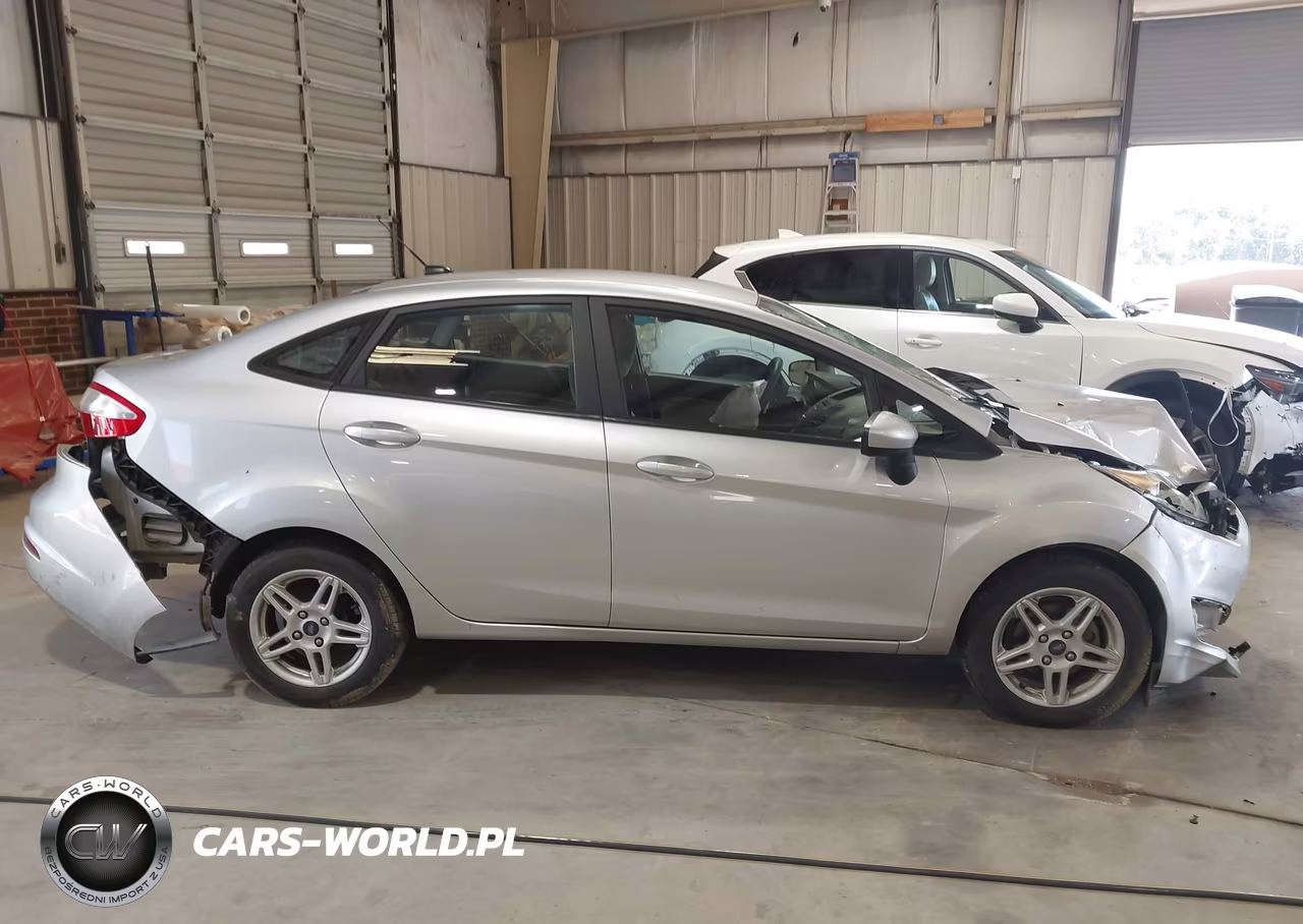 2018 Ford Fiesta Se VIN:3FADP4BJ3JM126707 - 13