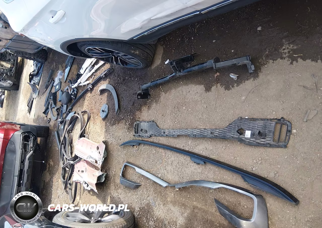 2023 Kia Sportage Plug-In Hybrid X-Line Prestige VIN:KNDPZDAH8P7094677 - 12
