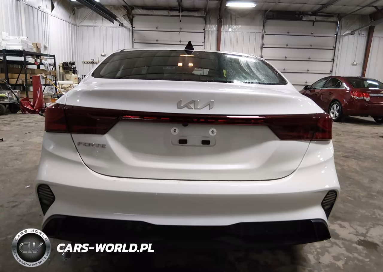 2023 Kia Forte Lxs VIN:3KPF24AD8PE687257 - 17