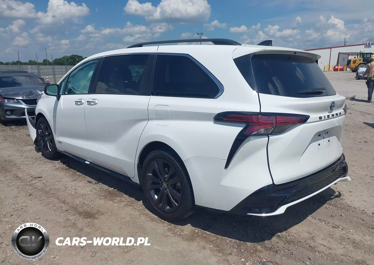 2021 Toyota Sienna Xse VIN:5TDDRKECXMS004131 - 3