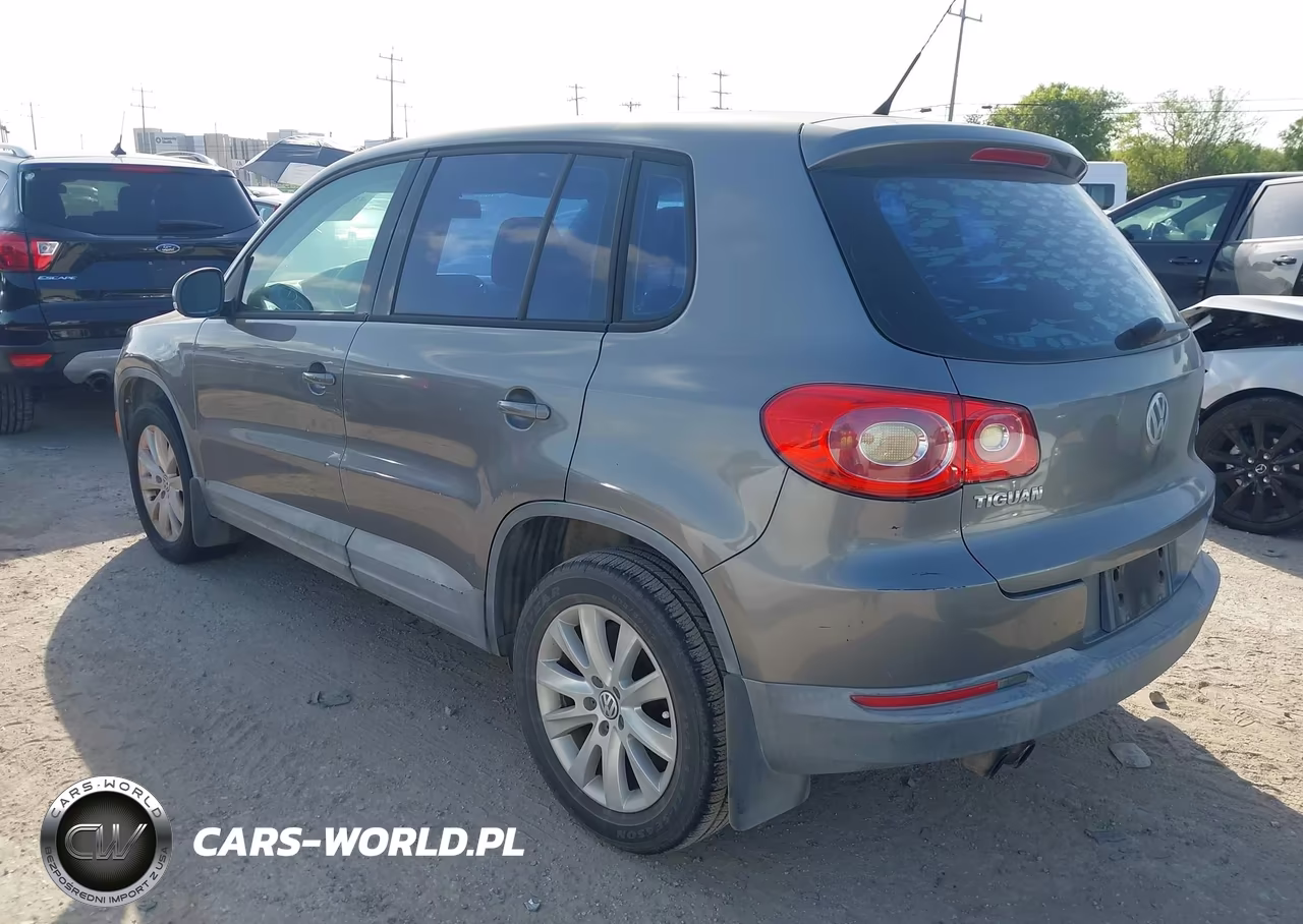 2010 Volkswagen Tiguan S VIN:WVGAV7AX1AW514508 - 3