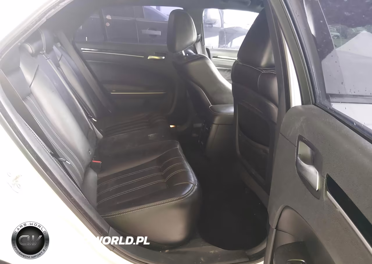 2019 Chrysler 300 300S Awd VIN:2C3CCAGG1KH648558 - 8