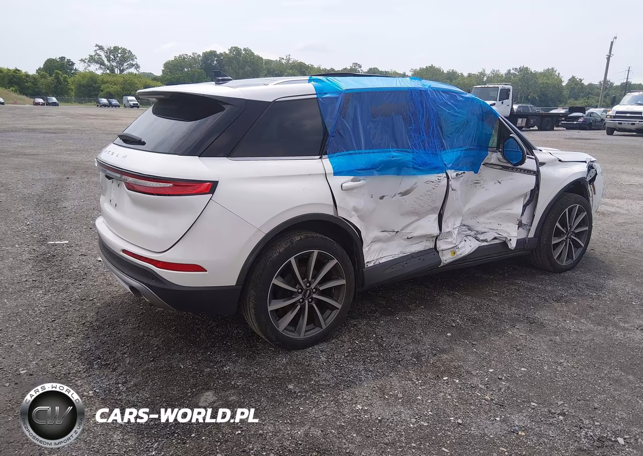 2020 Lincoln Corsair Reserve VIN:5LMCJ2D95LUL09418 - 4