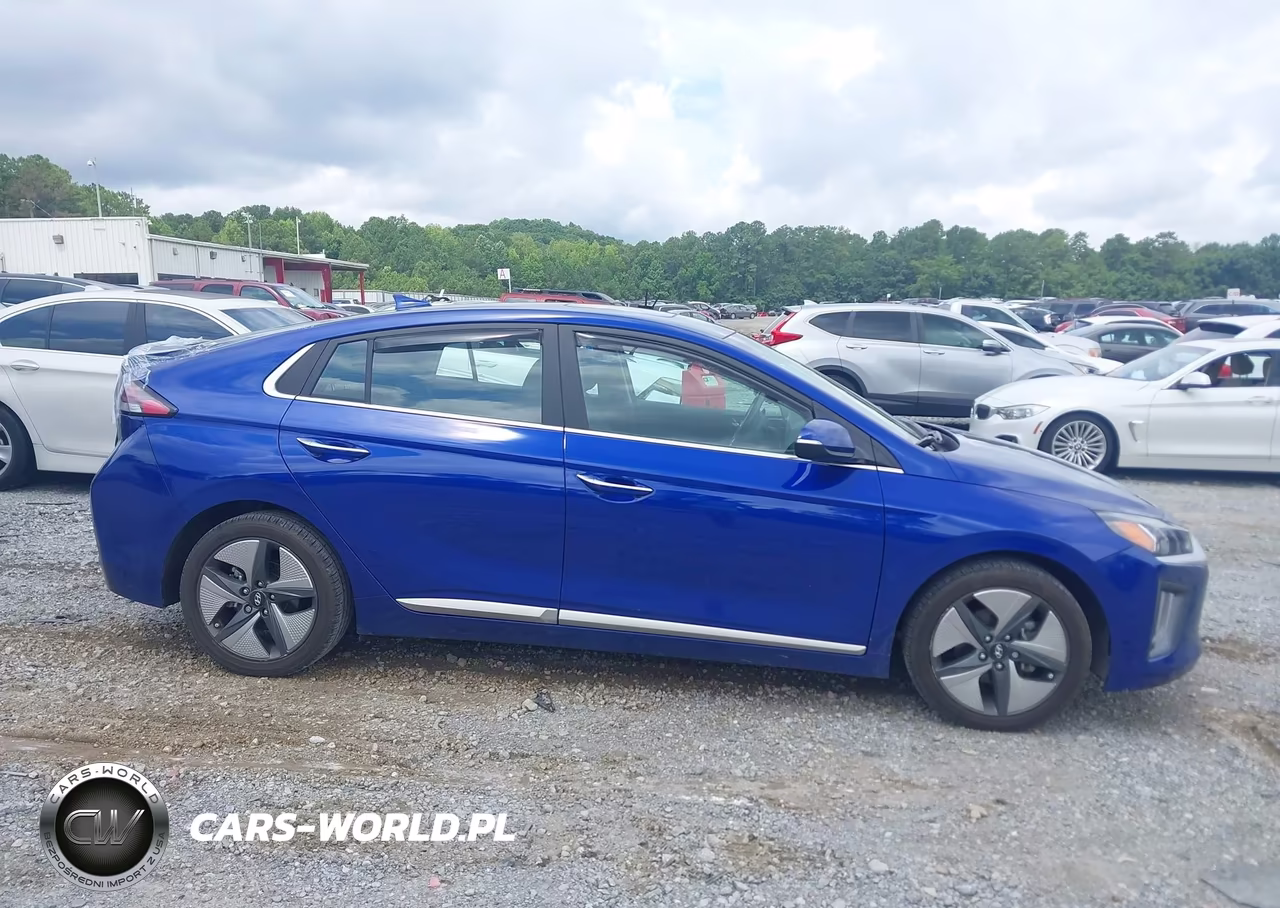 2022 Hyundai Ioniq Hybrid Limited VIN:KMHC05LC5NU270255 - 13