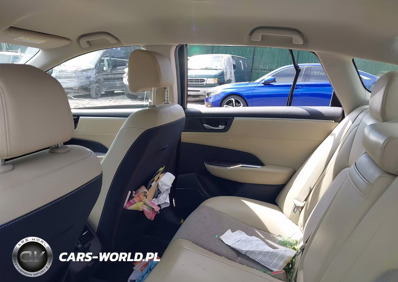 2018 Honda Clarity Plug-In Hybrid VIN:JHMZC5F17JC022636 - 8