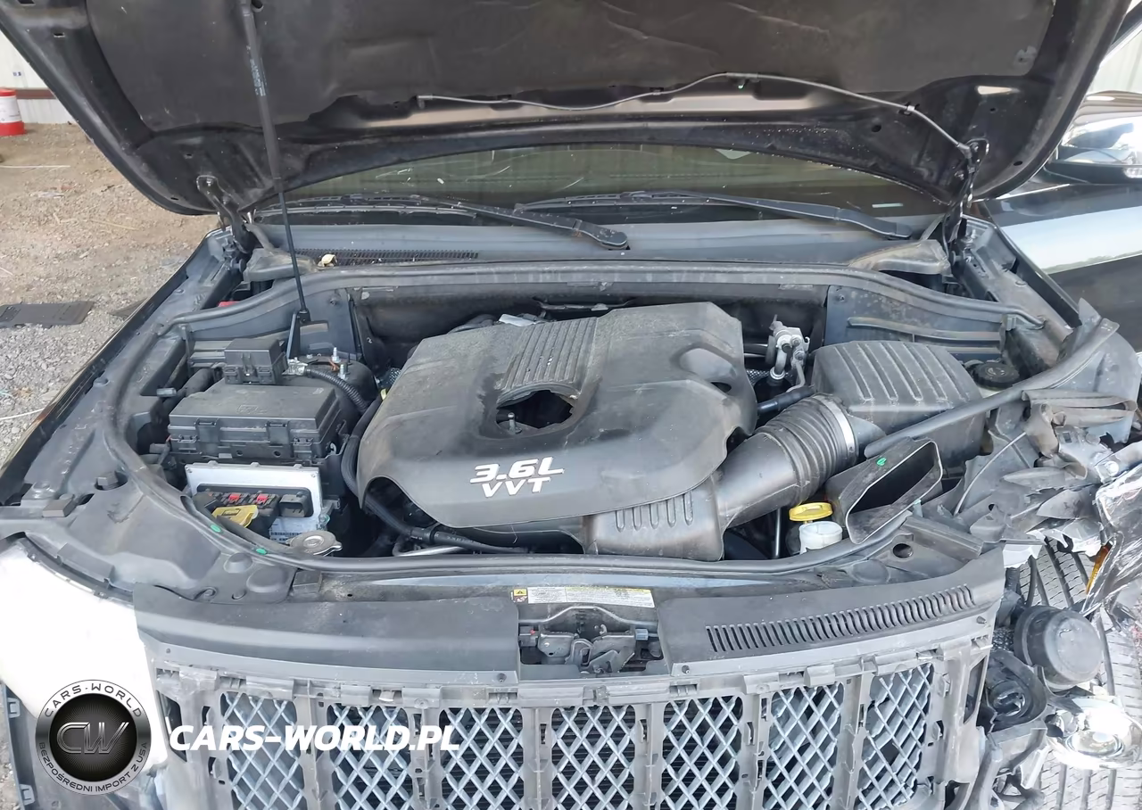 2013 Jeep Grand Cherokee Overland VIN:1C4RJECG8DC526343 - 10