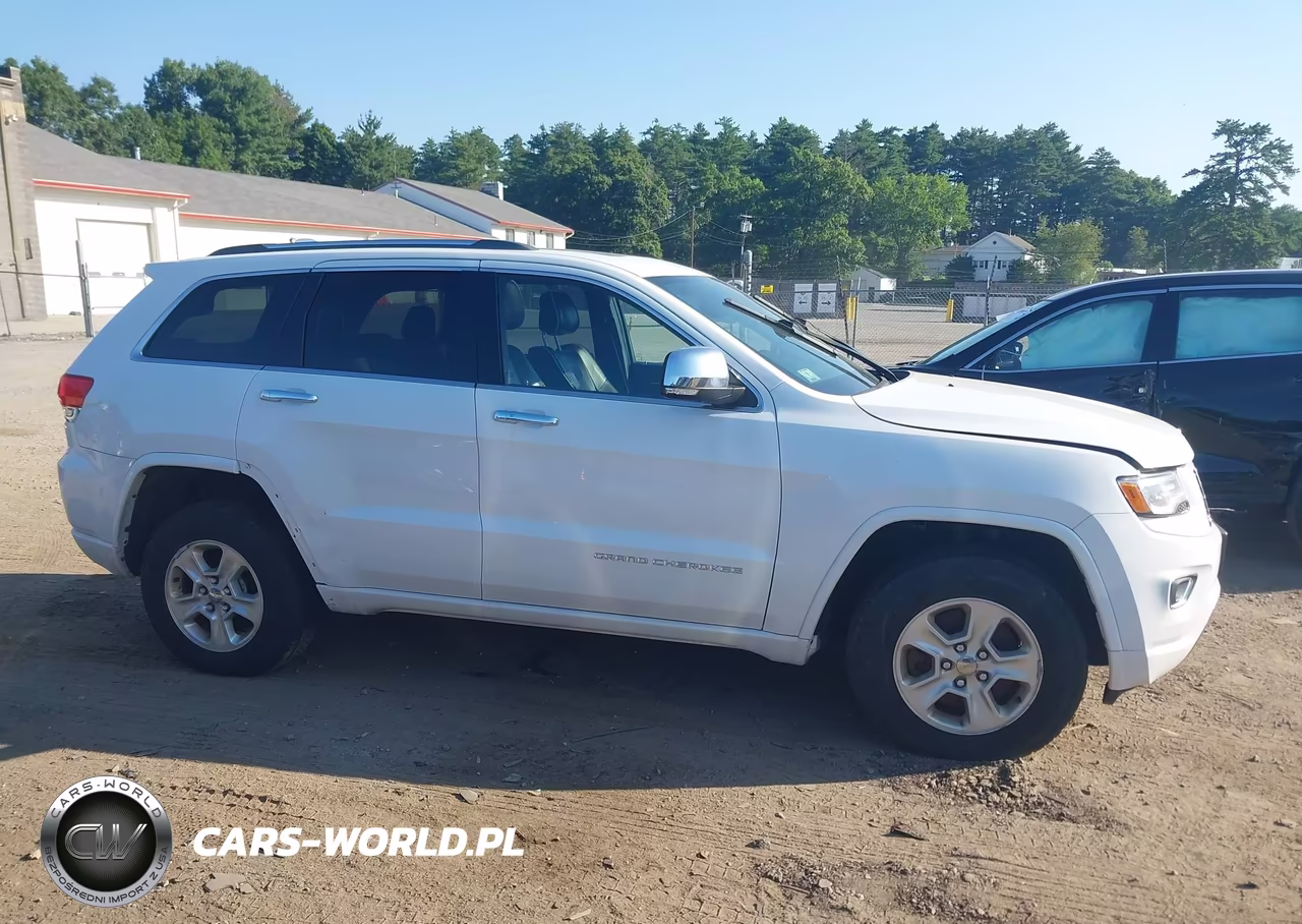 2015 Jeep Grand Cherokee Overland VIN:1C4RJFCM8FC790967 - 13