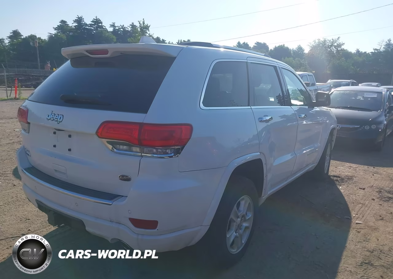 2015 Jeep Grand Cherokee Overland VIN:1C4RJFCM8FC790967 - 4