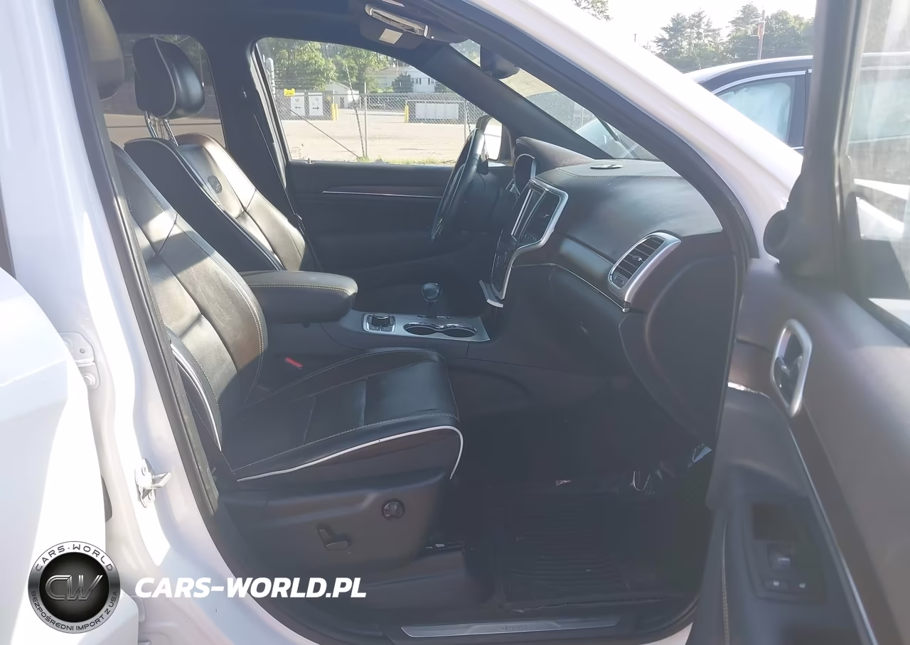 2015 Jeep Grand Cherokee Overland VIN:1C4RJFCM8FC790967 - 5