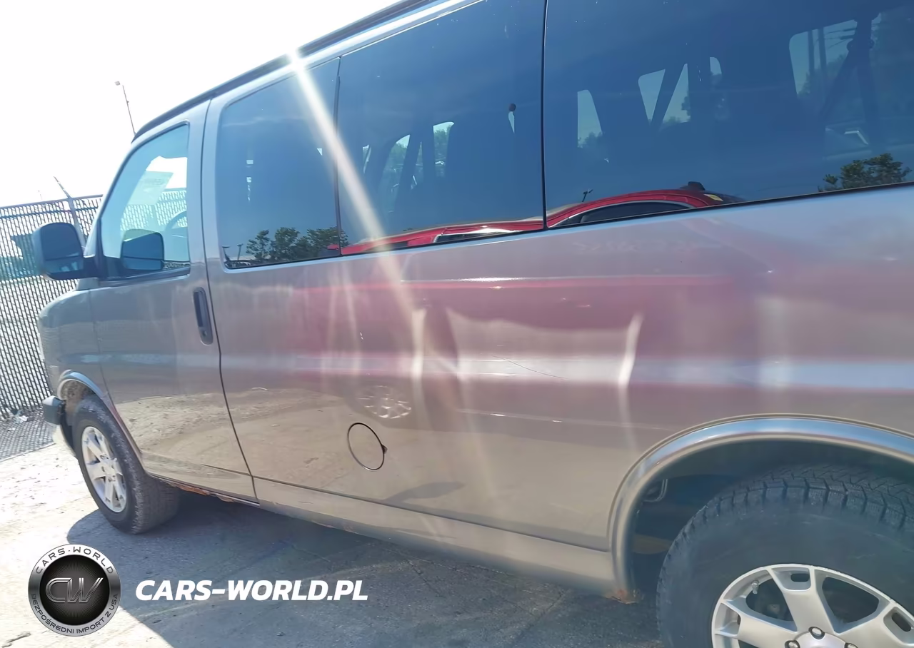 2011 GMC Savana 1500 Lt VIN:1GKS7CF4XB1111981 - 14