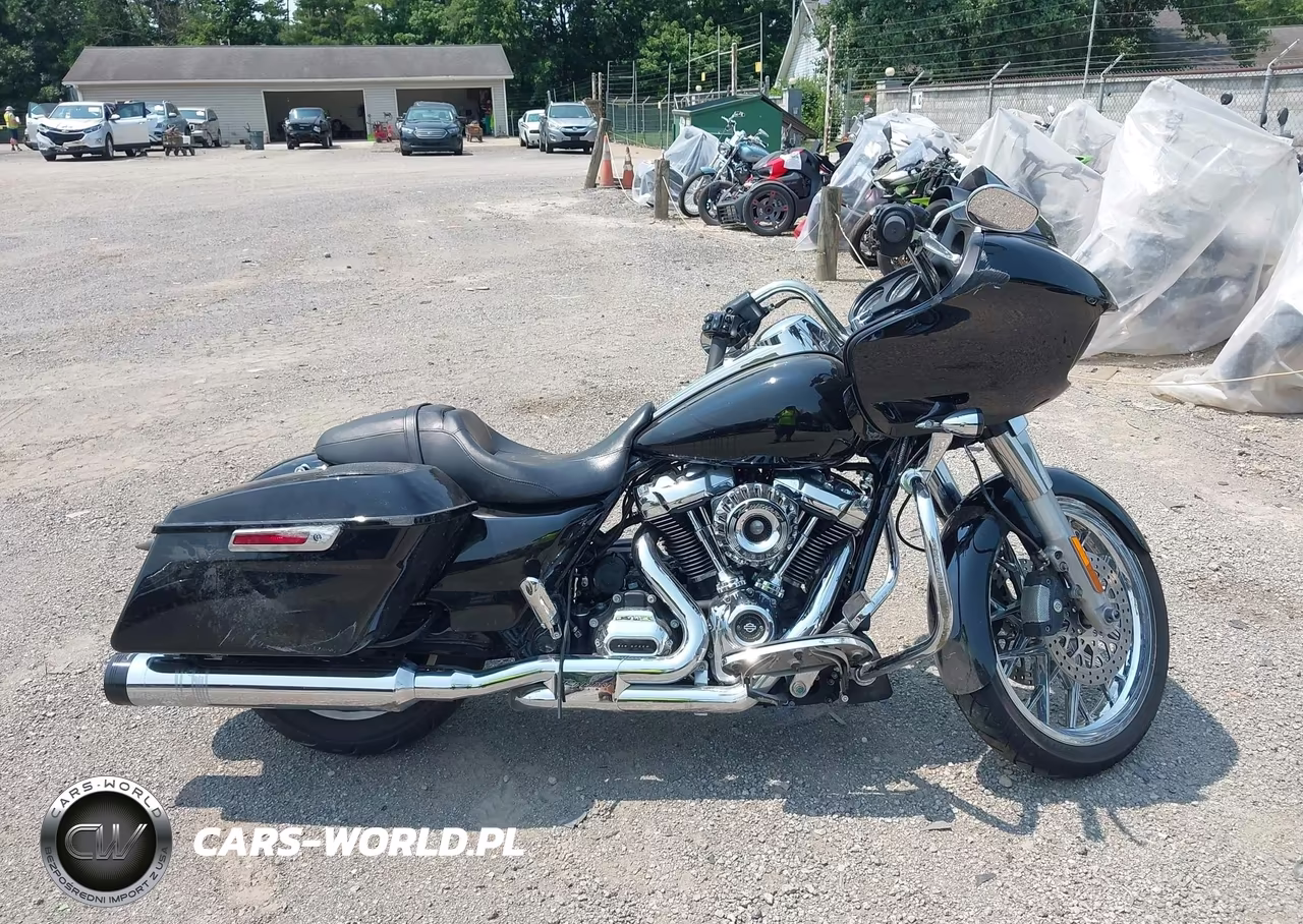 2017 Harley-Davidson Fltrx Road Glide VIN:1HD1KHC13HB651767 - 4