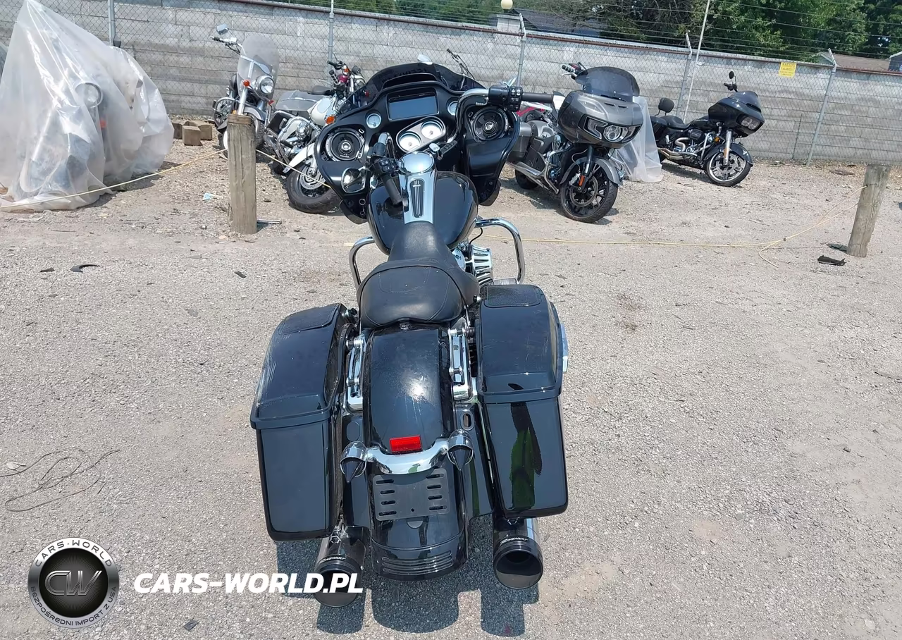 2017 Harley-Davidson Fltrx Road Glide VIN:1HD1KHC13HB651767 - 6