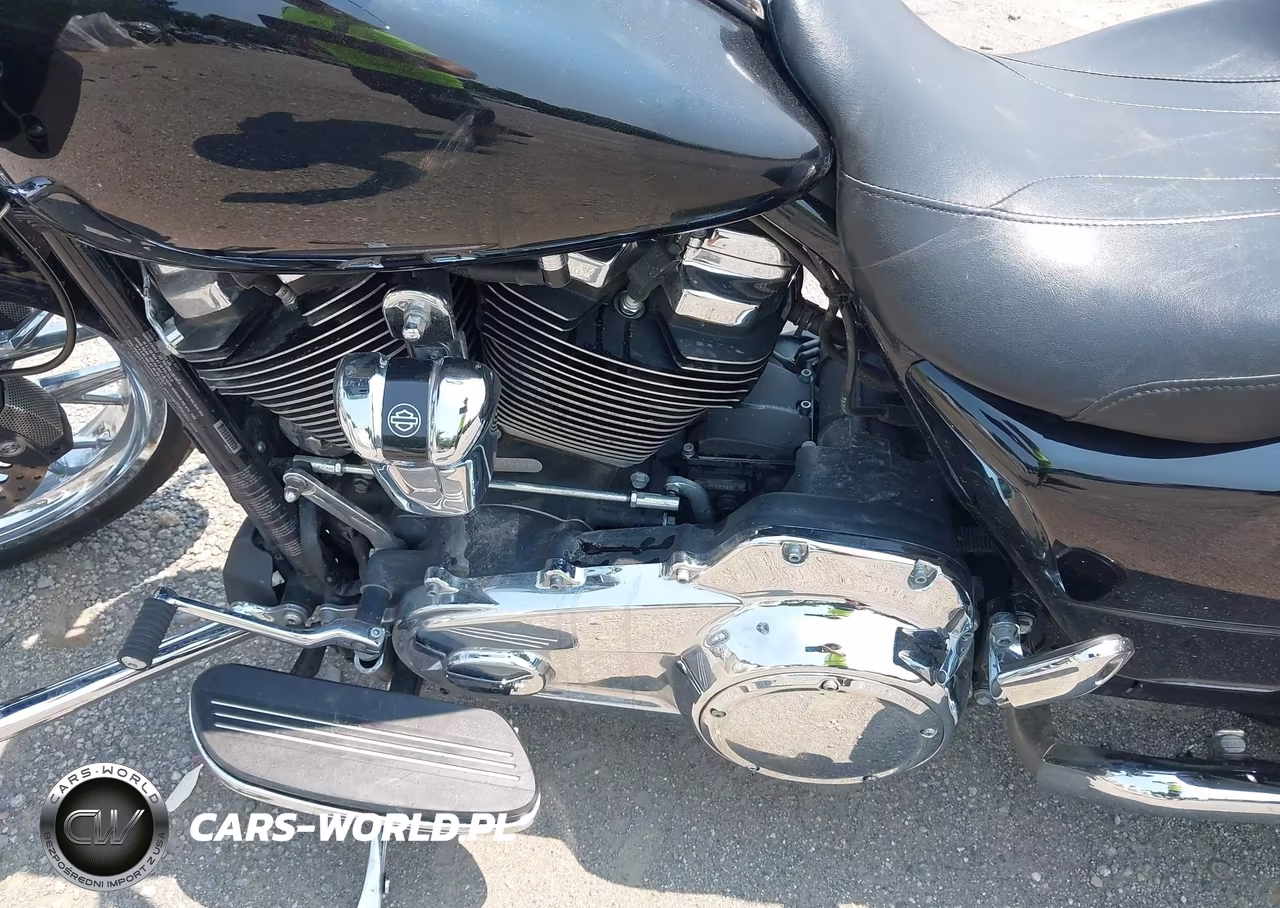 2017 Harley-Davidson Fltrx Road Glide VIN:1HD1KHC13HB651767 - 9