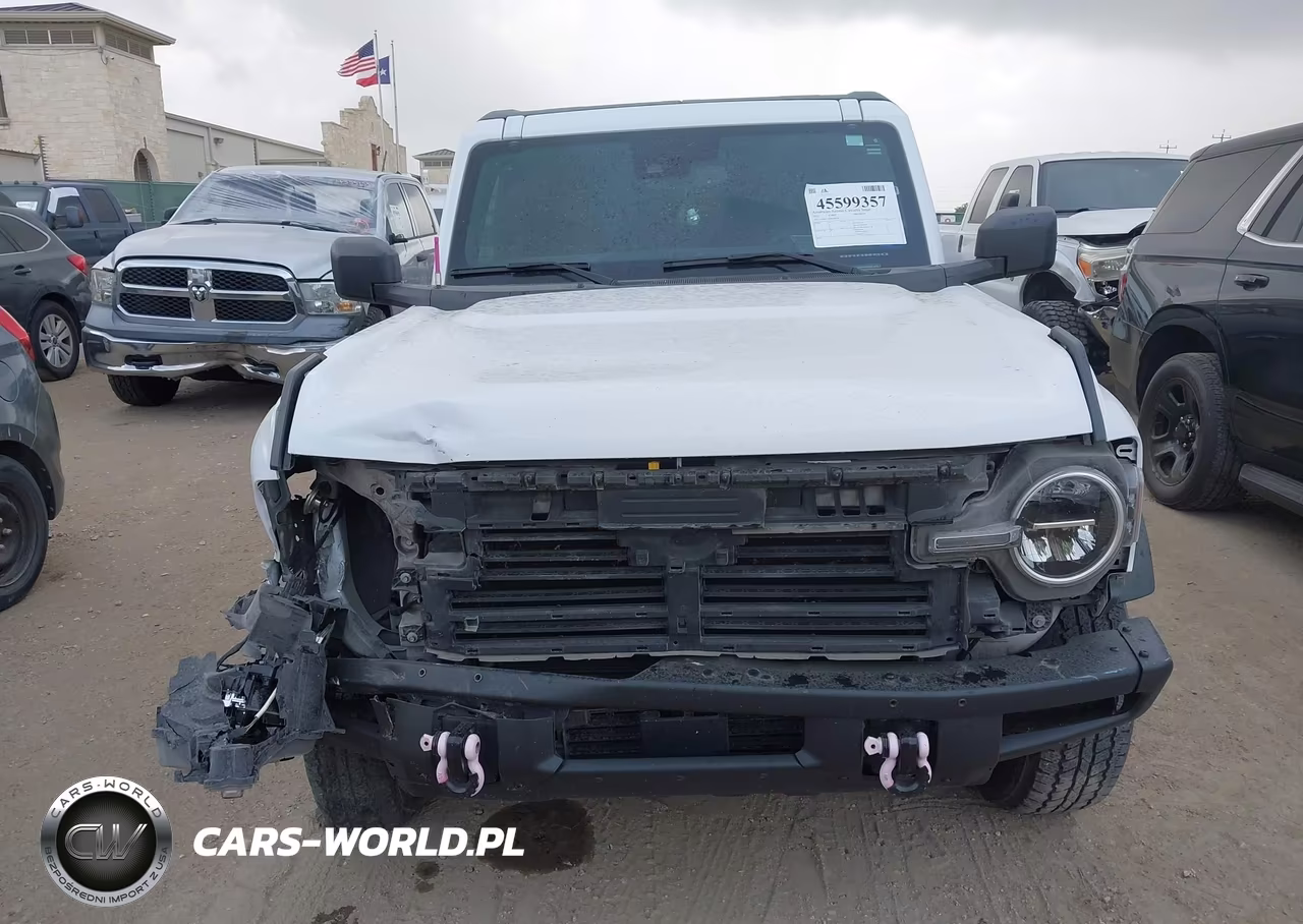 2023 Ford Bronco Big Bend-Black Diamond-Outer Banks VIN:1FMDE5AP6PLB69942 - 13