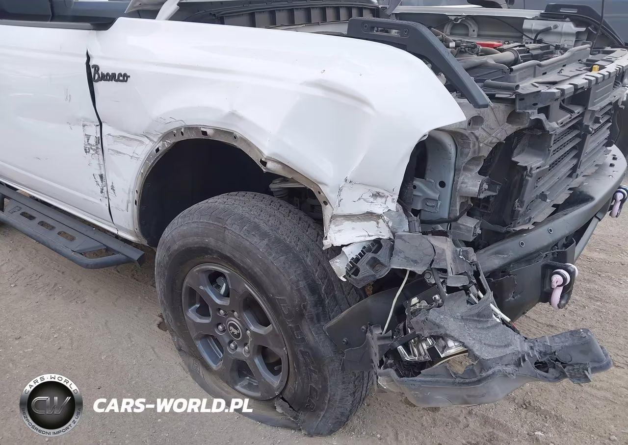 2023 Ford Bronco Big Bend-Black Diamond-Outer Banks VIN:1FMDE5AP6PLB69942 - 6