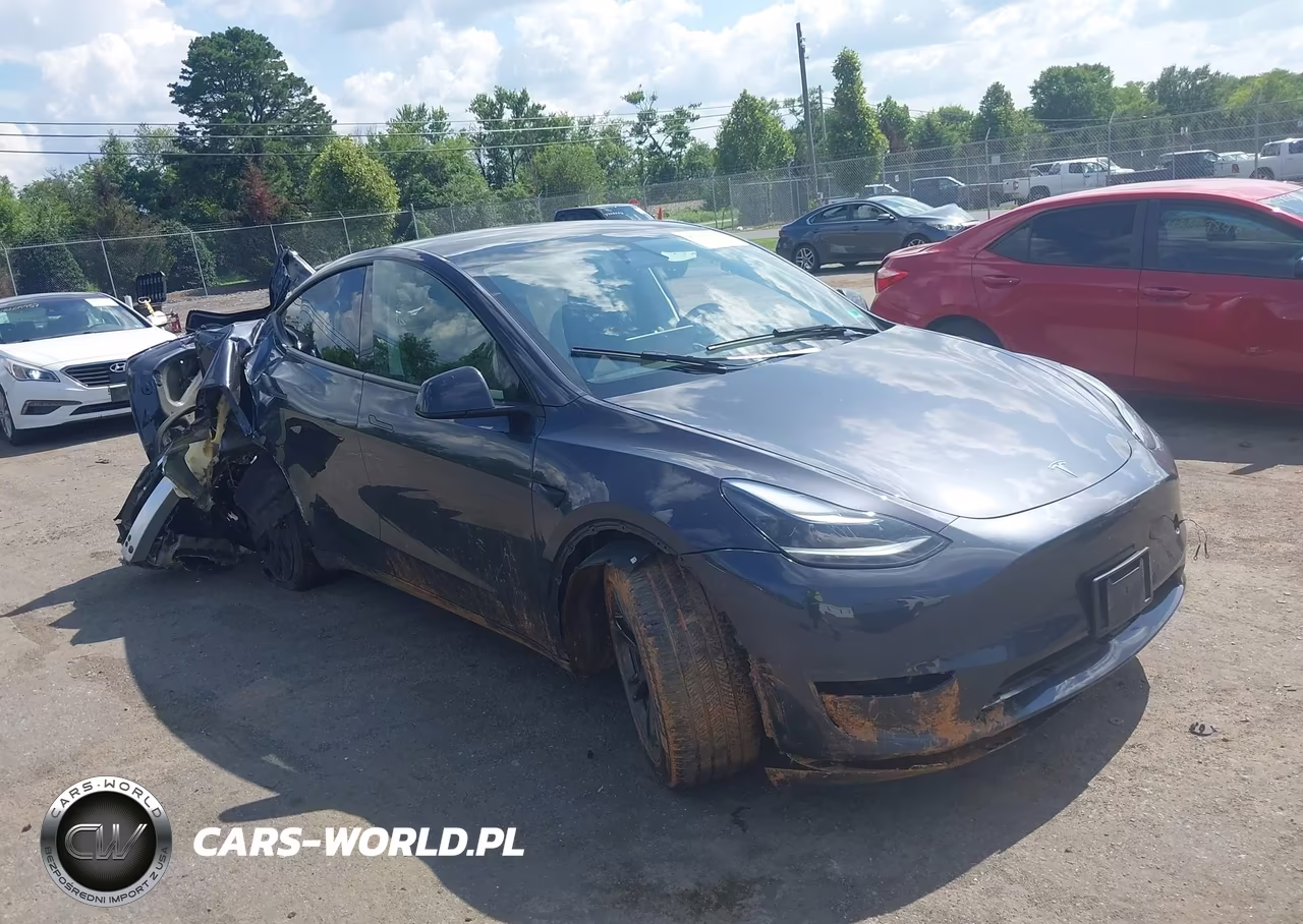 2024 Tesla Model Y Long Range Dual Motor All-Wheel Drive – zdjęcie 1 z 15