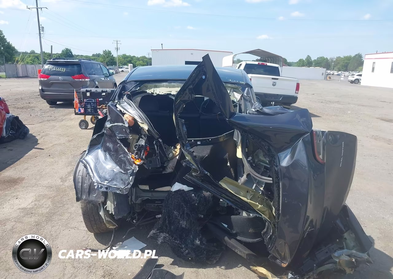 2024 Tesla Model Y Long Range Dual Motor All-Wheel Drive VIN:7SAYGDEE9RA304551 - 15