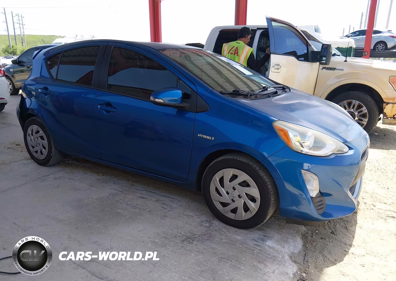 2016 Toyota Prius C One