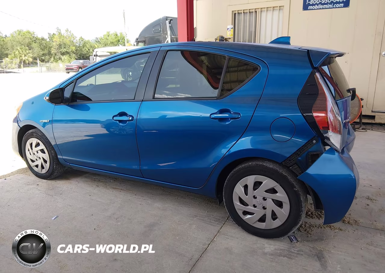 2016 Toyota Prius C One VIN:JTDKDTB3XG1121595 - 15