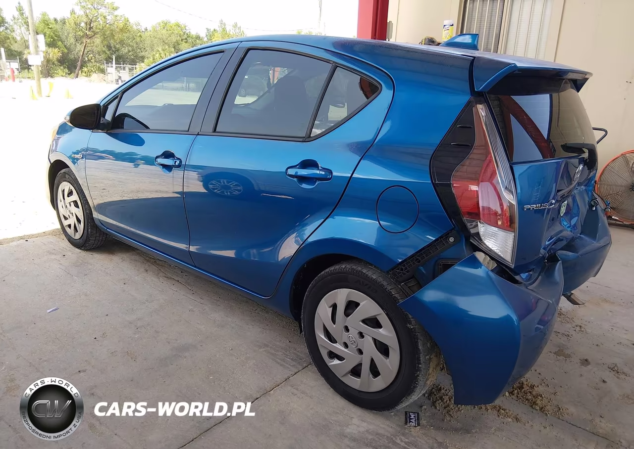 2016 Toyota Prius C One VIN:JTDKDTB3XG1121595 - 3