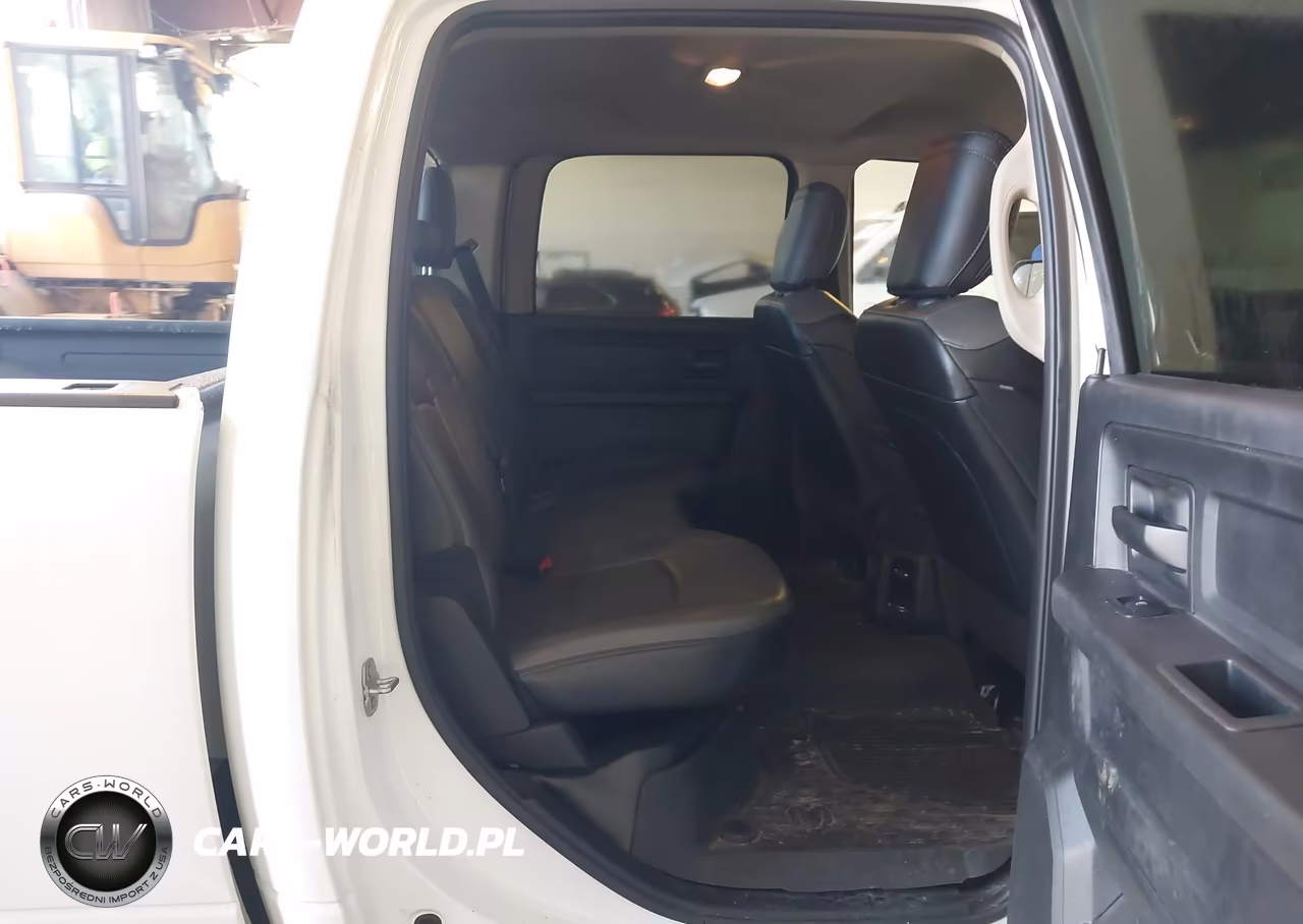 2020 Ram 3500 Tradesman 4X4 8' Box VIN:3C63R3GJ6LG199517 - 8