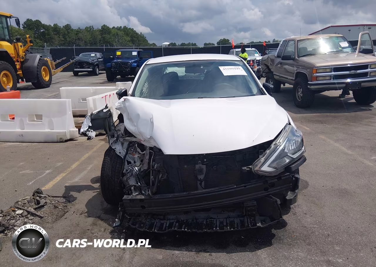2018 Nissan Sentra S VIN:3N1AB7AP0JY330993 - 13