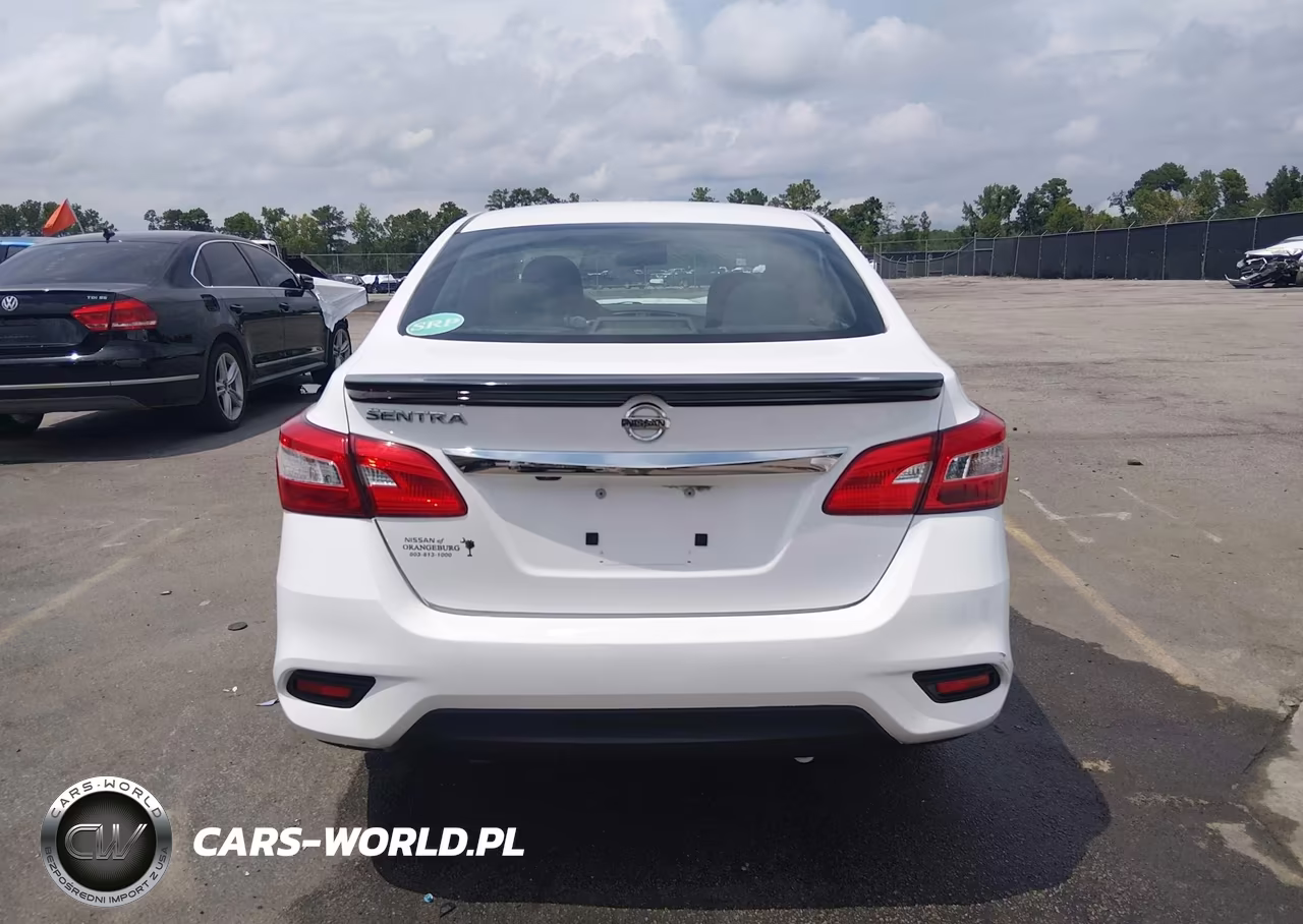 2018 Nissan Sentra S VIN:3N1AB7AP0JY330993 - 17
