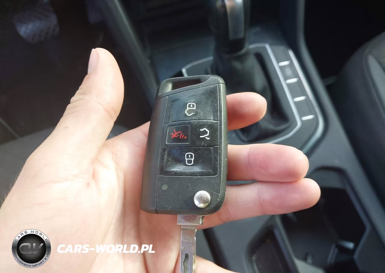 2019 Volkswagen Tiguan 2.0T S VIN:3VV1B7AX5KM189507 - 11